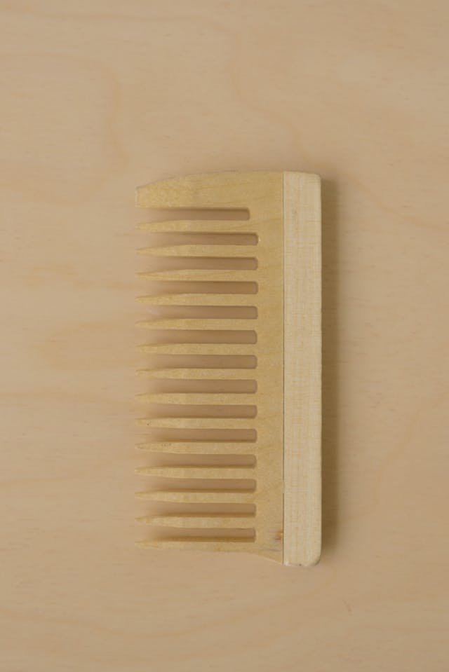 wide tooth comb